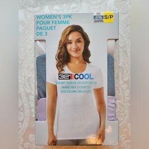 32 Degrees Cool Quick Dry T-Shirt, White, Lavender and Blue, Small, New in Box